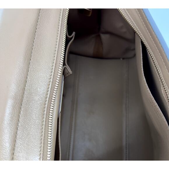 Ferragamo Sofia Handbag Calf Leather - Style 21 D543/19 - Picture 9 of 16